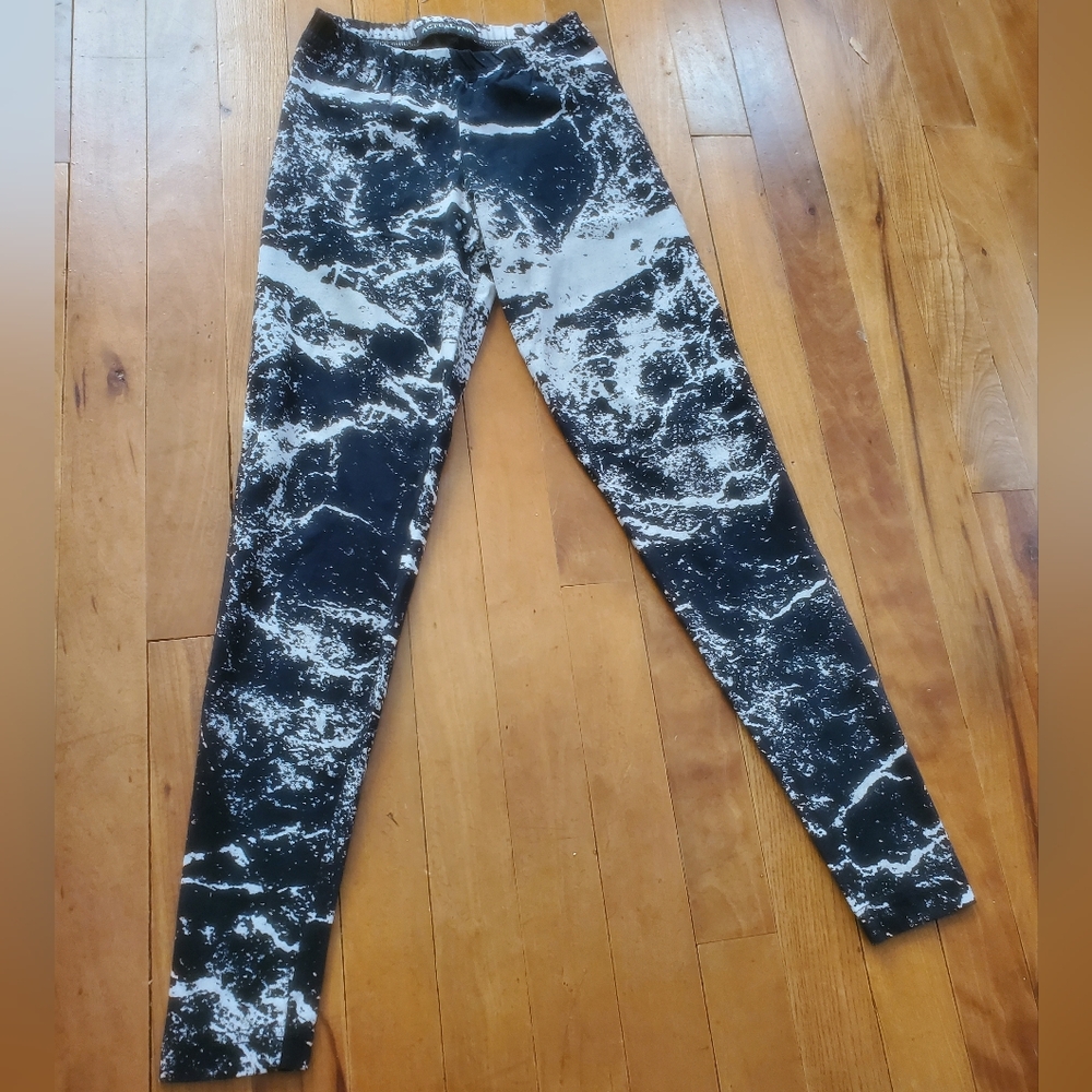 Black and White Marble Print Leggings